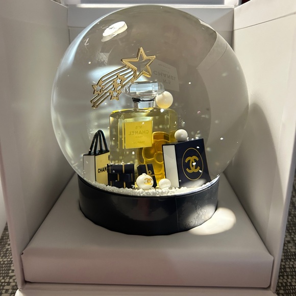 CC 2025 Snow Globe/Limited Edition - Picture 4 of 6